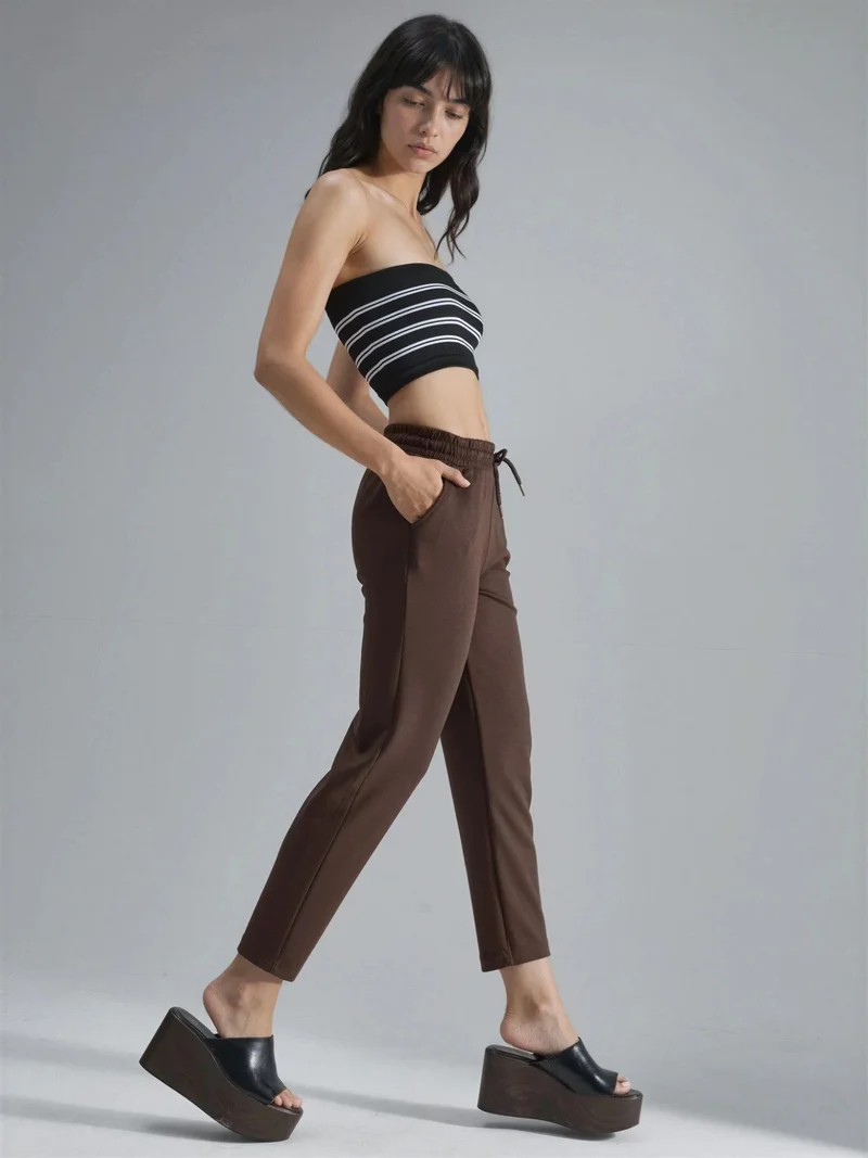 هيكاب بنطلون جوجر بقصة كاروت وخصر مطاطي من مودال تاتش مجموعة بيرسان